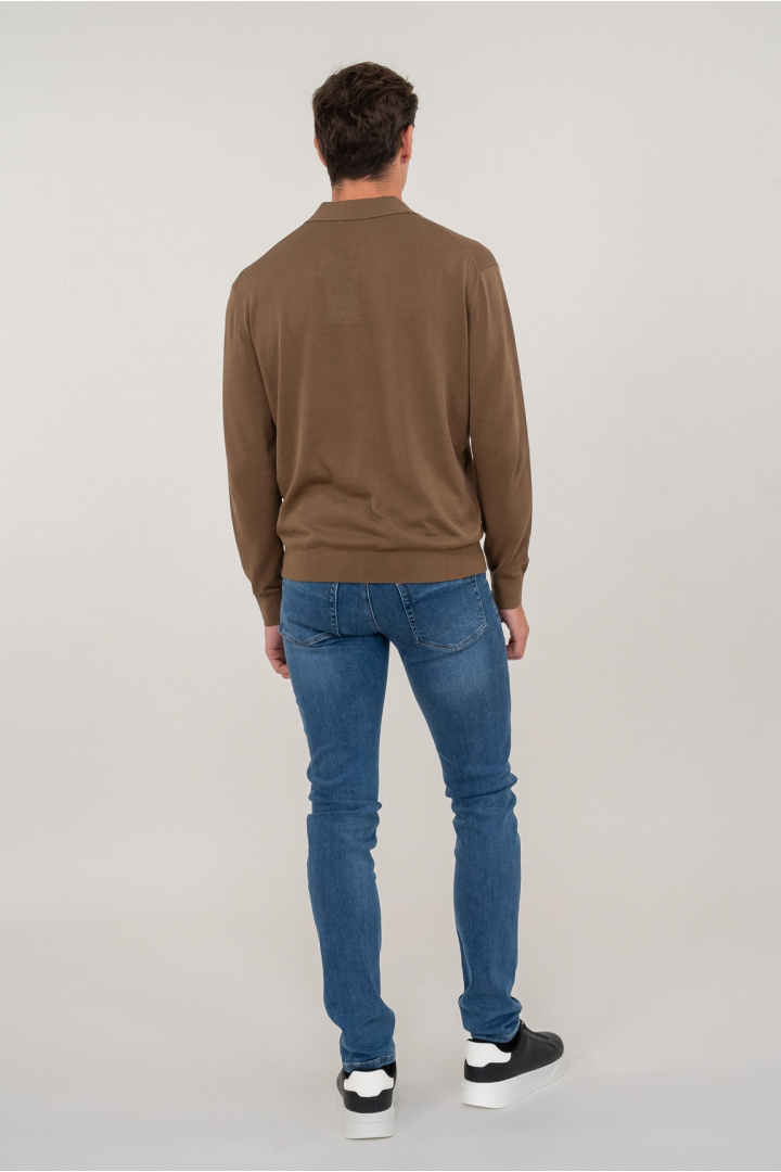 Medium blue