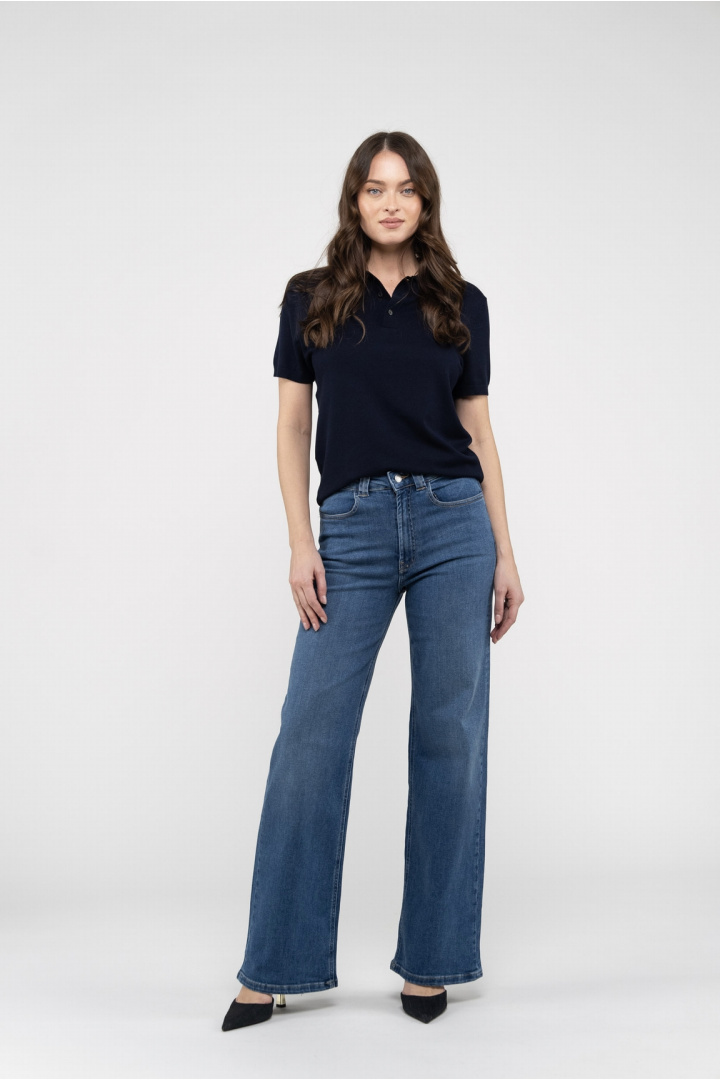 Medium blue