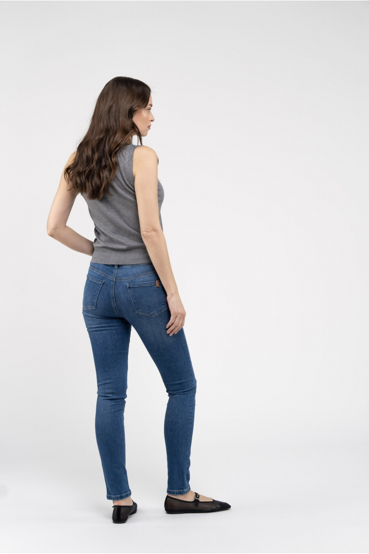 Medium blue