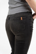 Medium black