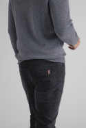 Medium black Medium black