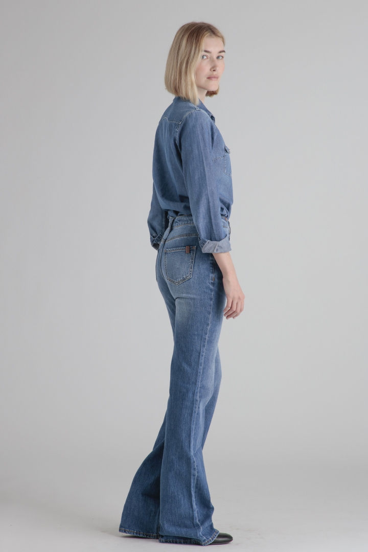 Medium blue