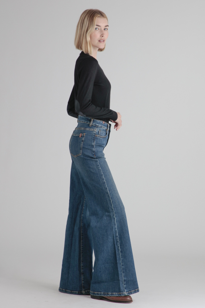 Medium blue