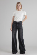 Medium black