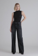 Medium black