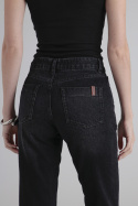 Medium black
